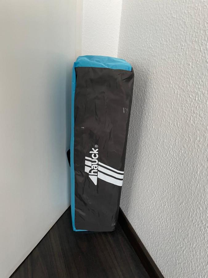 Airport Apartment Fuer 4 - Smart Tv - Kueche - Echarger Hamburg-Harburg Buitenkant foto