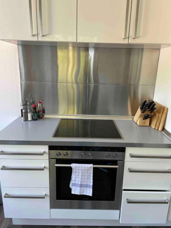 Airport Apartment Fuer 4 - Smart Tv - Kueche - Echarger Hamburg-Harburg Buitenkant foto