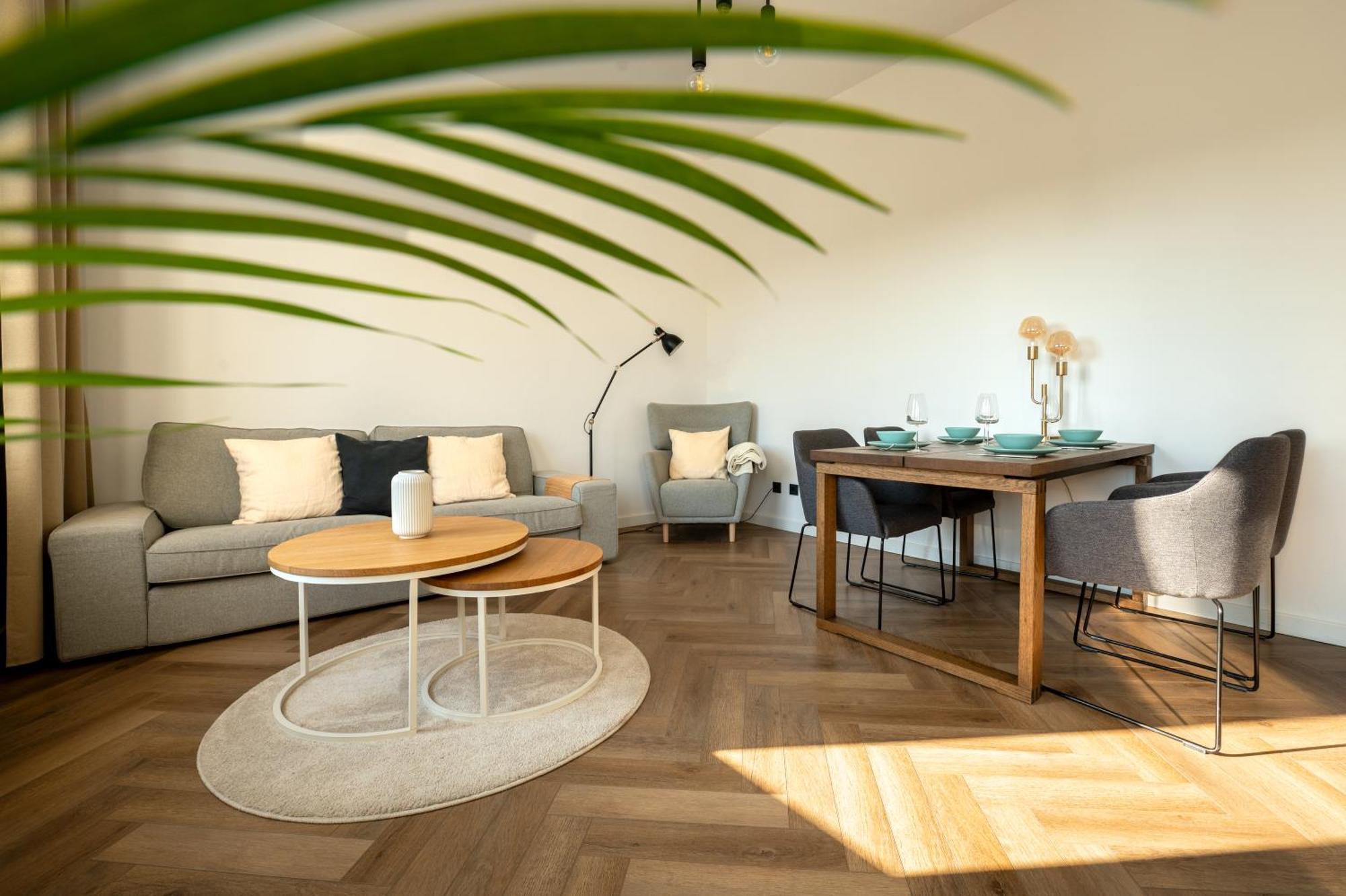 Airport Apartment Fuer 4 - Smart Tv - Kueche - Echarger Hamburg-Harburg Buitenkant foto